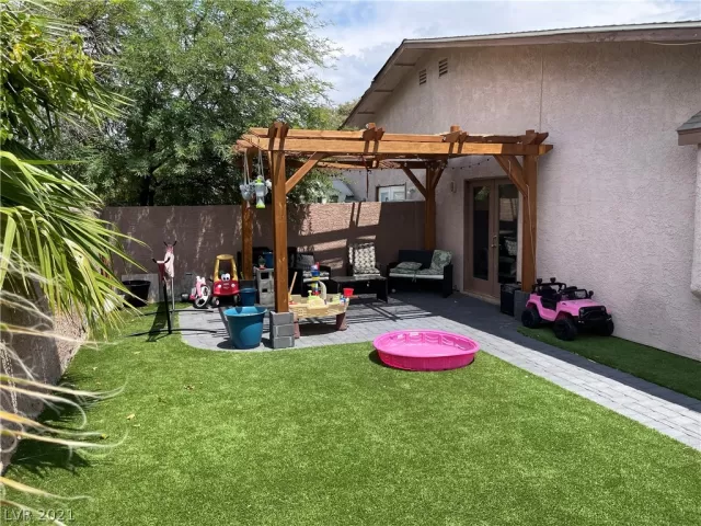 MLS: 2322355 Condo For Sale