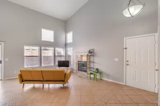 Photo #4: 2322371 Listing 