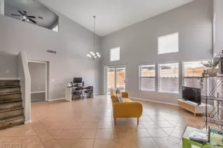 Photo #5: 2322371 Listing 