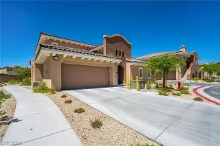 Photo #1: 2322372 Listing 