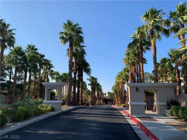 MLS: 2322382 Condo For Sale