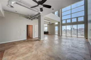 Photo #1: 2322386 Listing