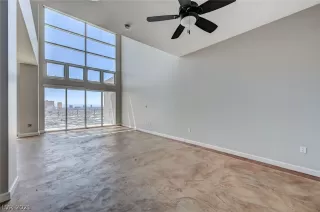 Photo #5: 2322386 Listing