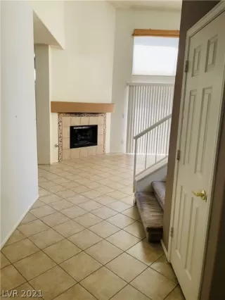 Photo #4: 2322387 Listing 