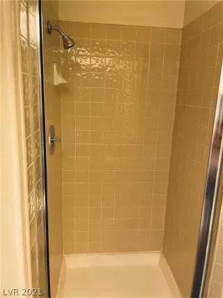 Photo #6: 2322387 Listing 
