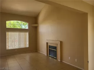 Photo #3: 2322434 Listing 