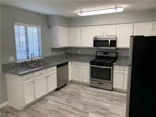 Photo #3: 2322468 Listing 