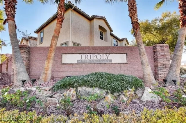 MLS: 2322472 Condo For Sale