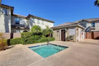 Photo #2: 2322472 Listing