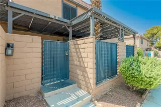 Photo #1: 2322492 Listing