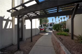 Photo #1: 2322496 Listing