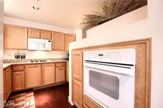 Photo #6: 2322516 Listing