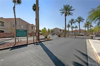 Photo #2: 2322538 Listing