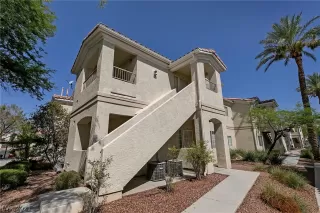 Photo #4: 2322538 Listing