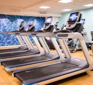 Photo #5: 2322555 Listing