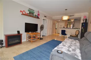 Photo #1: 2322557 Listing 