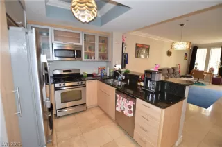 Photo #3: 2322557 Listing 