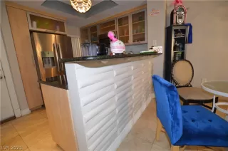 Photo #6: 2322557 Listing 
