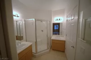 Photo #5: 2322576 Listing 