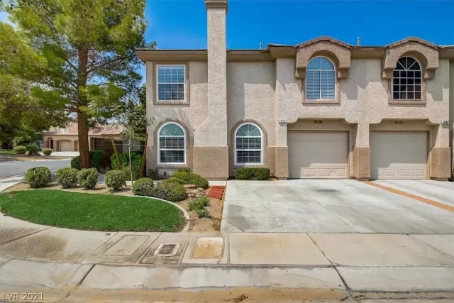 MLS: 2322578 Condo For Sale