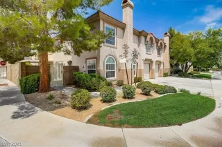 Photo #1: 2322578 Listing
