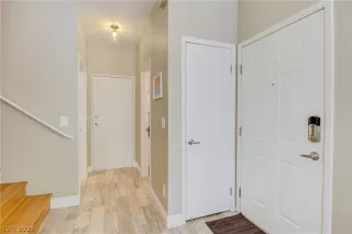 Photo #5: 2322583 Listing 