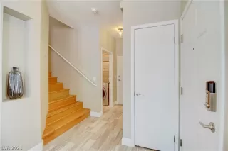 Photo #6: 2322583 Listing 