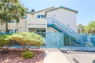 Photo #1: 2322622 Listing