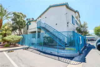 Photo #2: 2322622 Listing