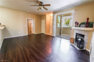 Photo #5: 2322622 Listing