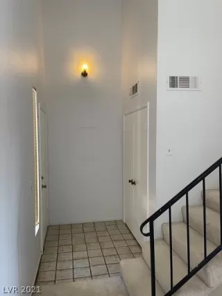 Photo #1: 2322647 Listing