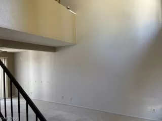 Photo #2: 2322647 Listing