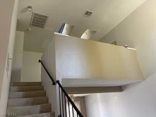 Photo #4: 2322647 Listing