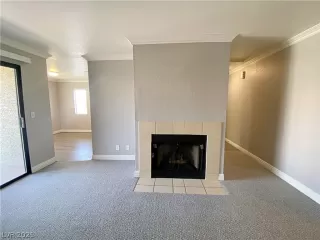 Photo #6: 2322662 Listing 