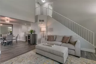 Photo #3: 2322685 Listing 