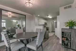 Photo #6: 2322685 Listing 