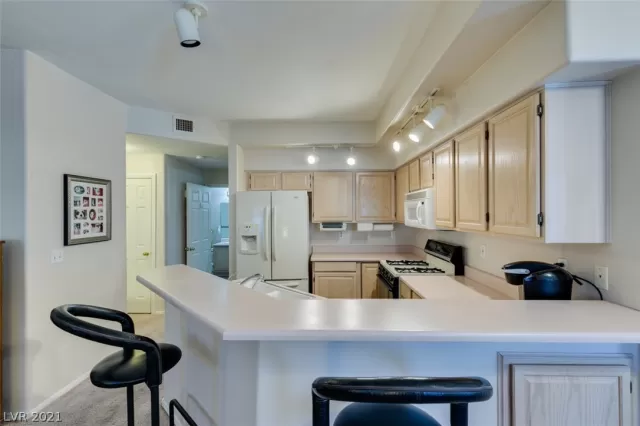 MLS: 2322710 Condo For Sale