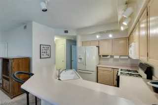 Photo #1: 2322710 Listing