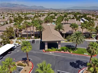 Photo #4: 2322713 Listing