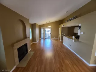 Photo #2: 2322741 Listing 