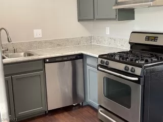 Photo #2: 2322742 Listing 