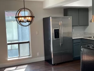 Photo #3: 2322742 Listing 