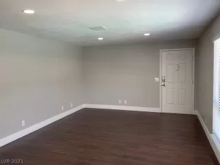 Photo #6: 2322742 Listing 