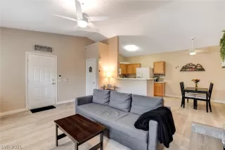 Photo #4: 2322750 Listing 