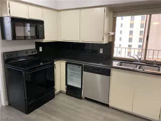 Photo #1: 2322760 Listing