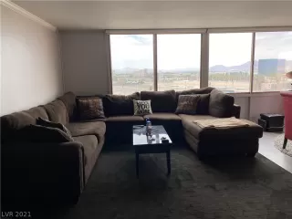 Photo #3: 2322760 Listing