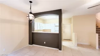 Photo #3: 2322785 Listing 