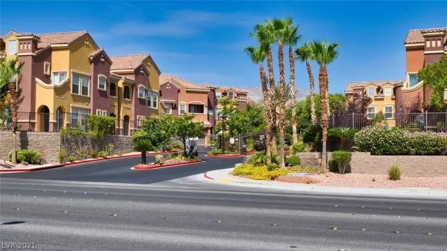 MLS: 2322786 Condo For Sale