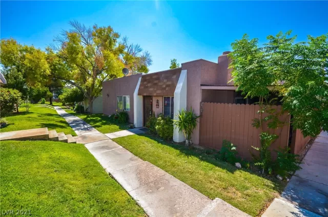 MLS: 2322803 Condo For Sale