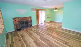 Photo #2: 2322803 Listing